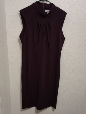Calvin Klein Sleeveless Pleated Mock Neck Sheath Dress in Plum. Knot Tie Chest